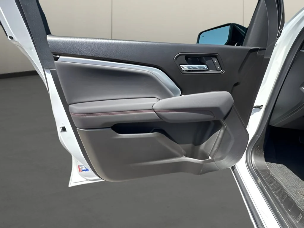 New 2026 Summit White Chevrolet Z71 image 29