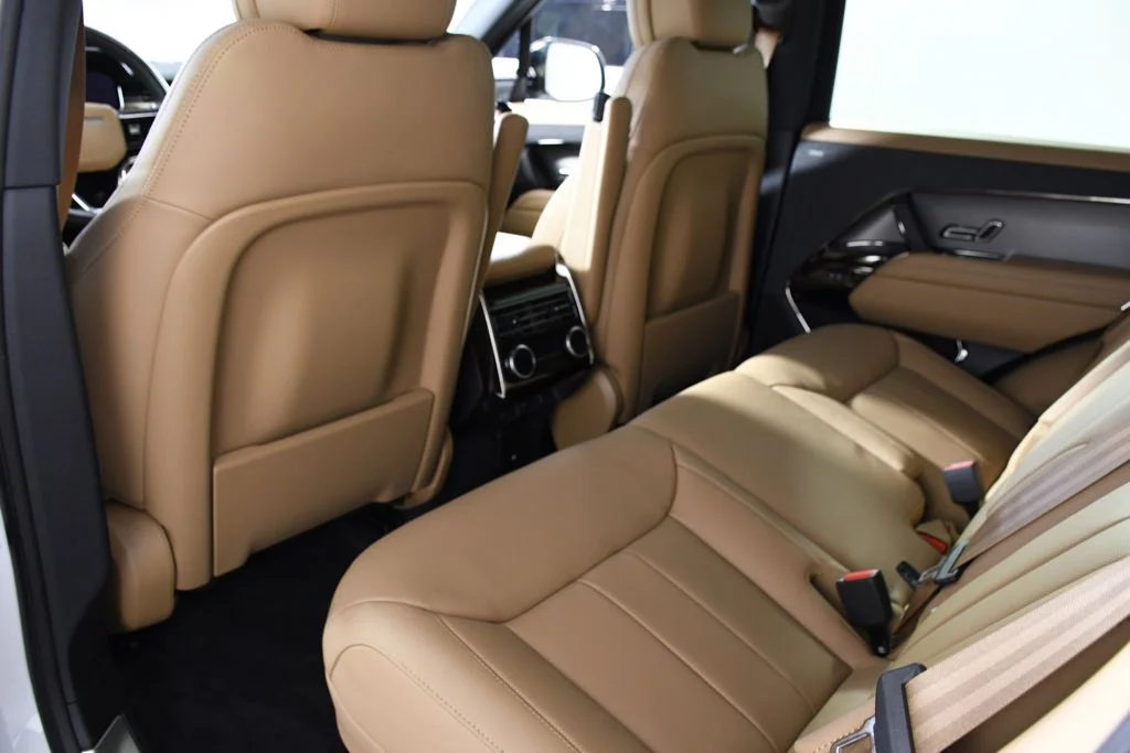 New 2026 Fuji White Land Rover SE image 26