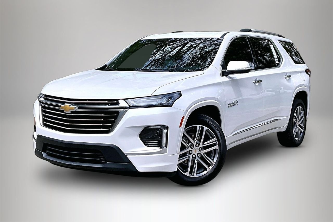 2023 Chevrolet Traverse AWD High Country's photo