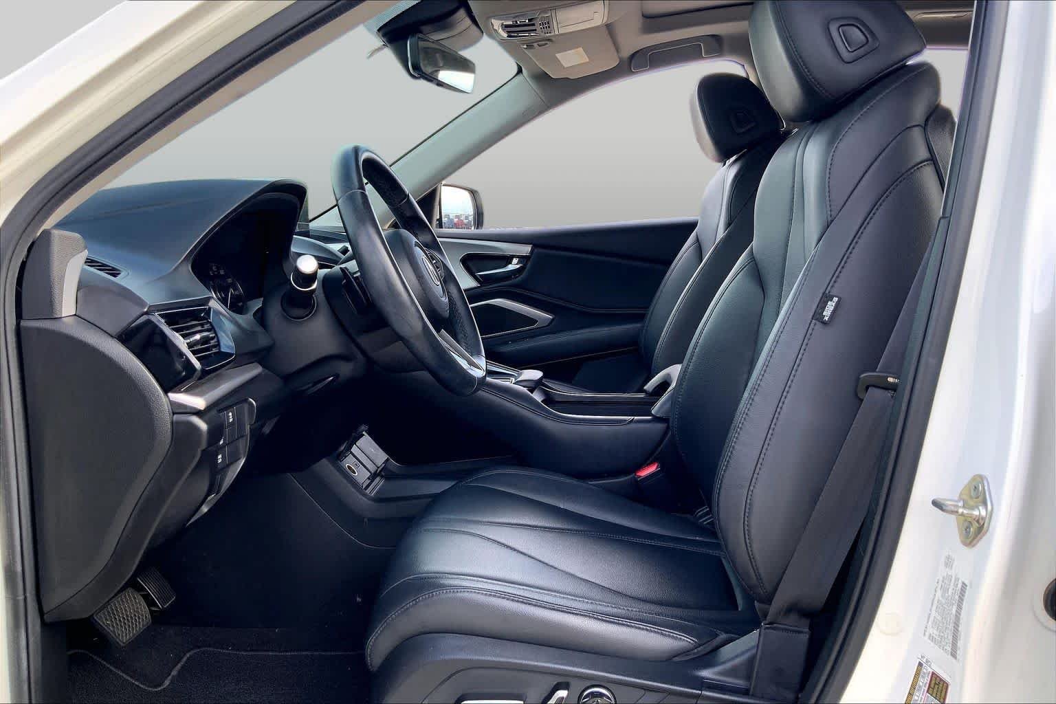Used 2019 White Diamond Pearl Acura  image 8