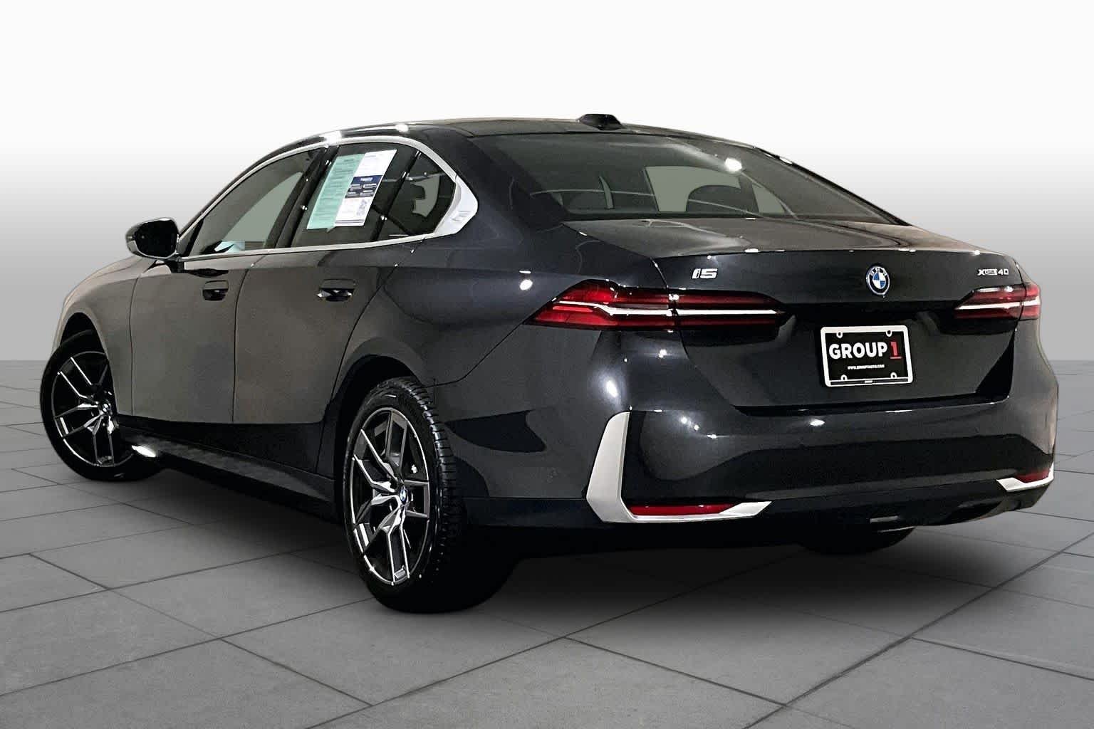 Used 2026 Dark Graphite Metallic BMW xDrive40 image 11