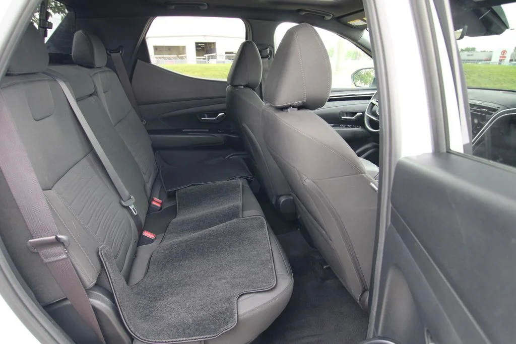 Used 2022 White Hyundai SEL Premium image 9