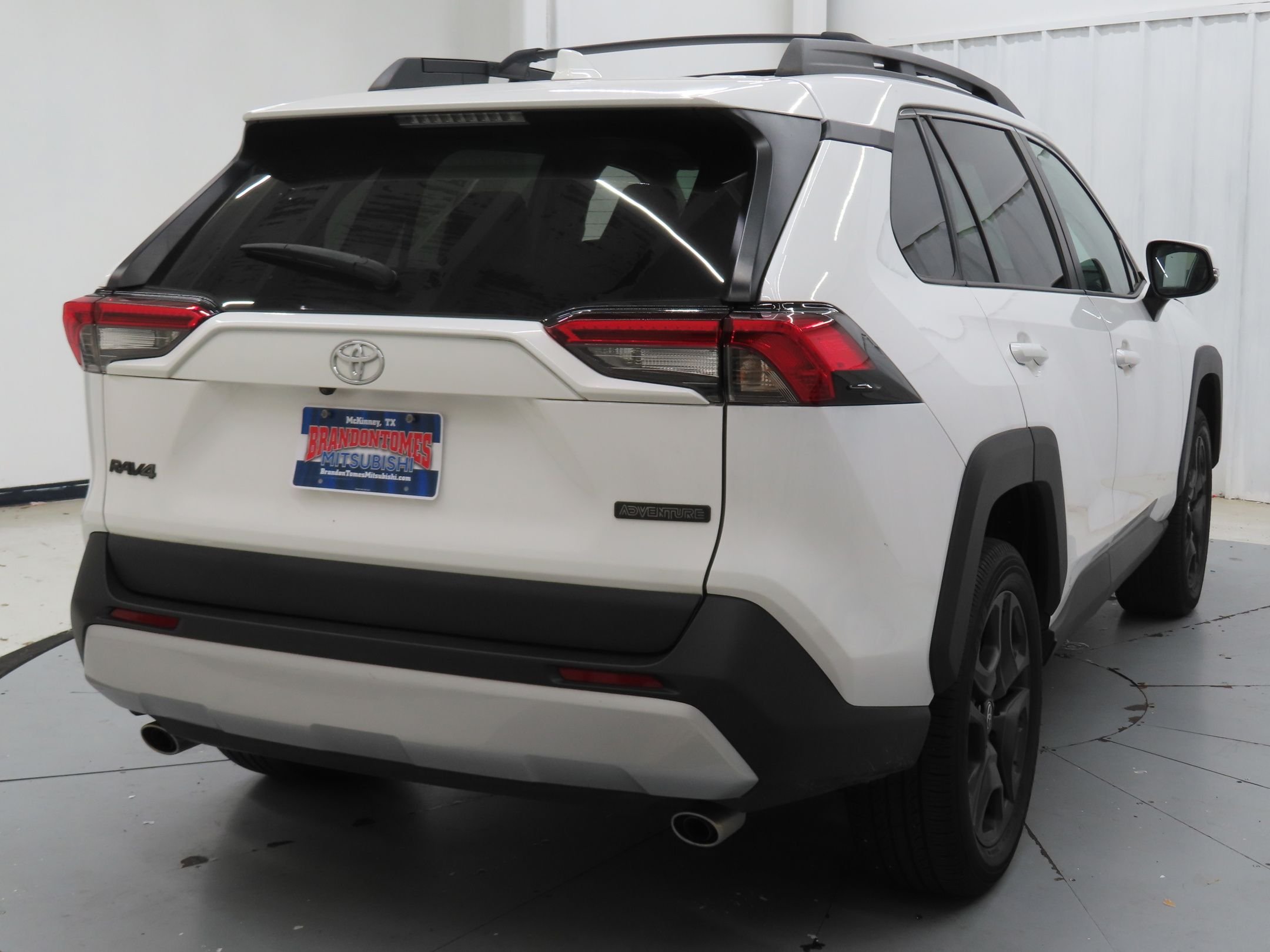 Used 2024 White Toyota Adventure image 3