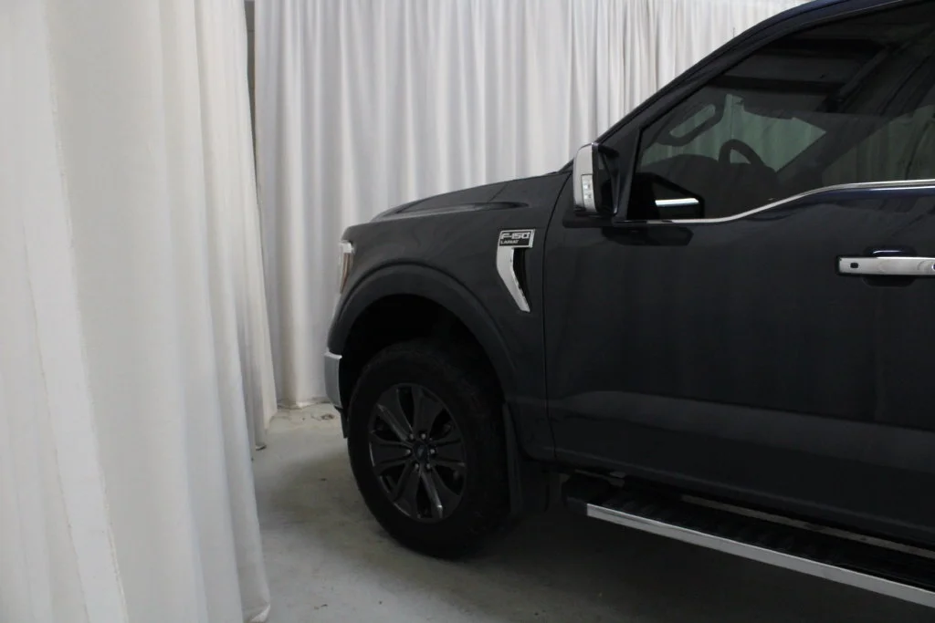Used 2021 Gray Ford Lariat image 30