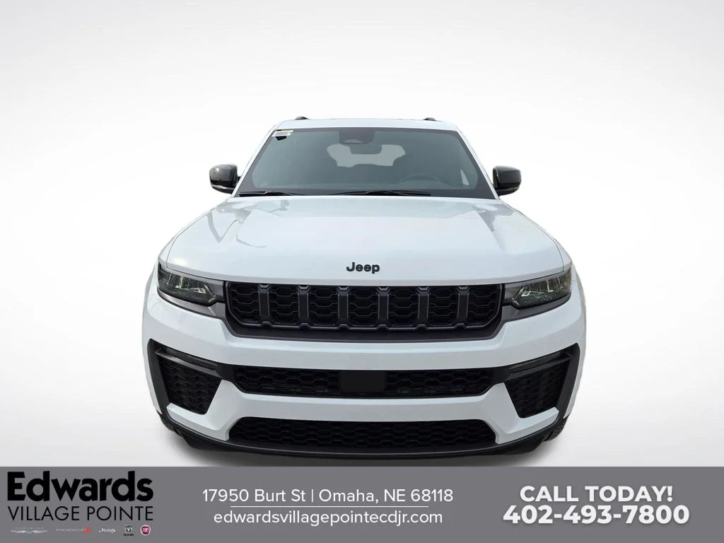 New 2026 Bright White Clear-Coat Exterior Paint Jeep Limited image 8
