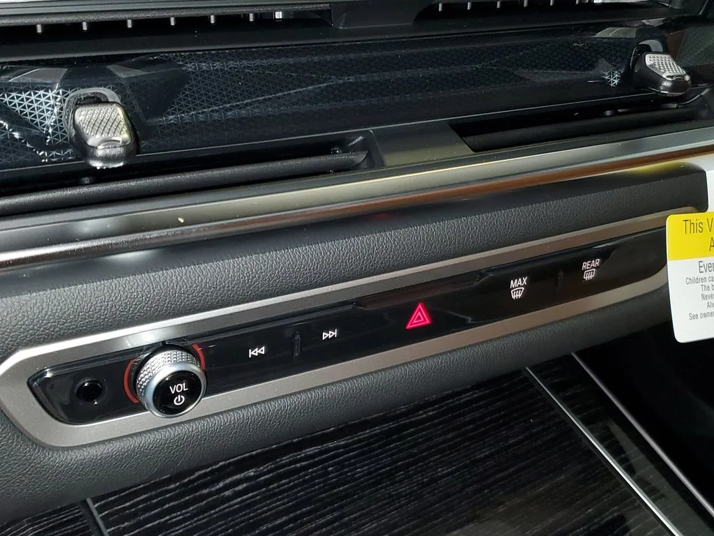New 2026 Skyscraper Grey Metallic BMW sDrive40i image 23