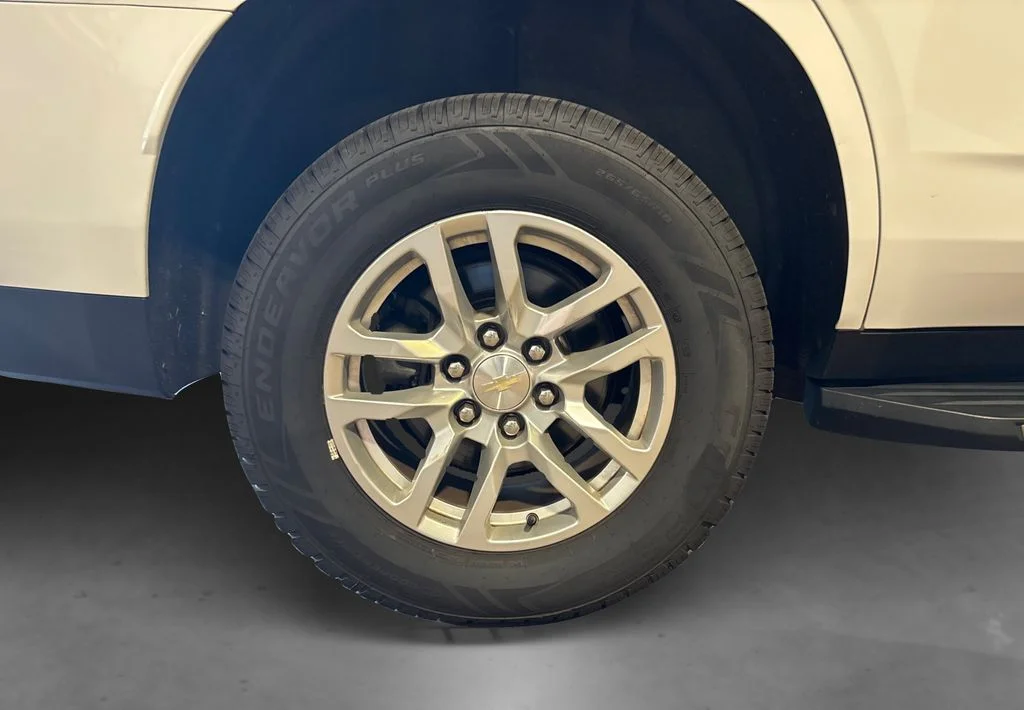 Used 2021 Summit White Chevrolet LT image 17