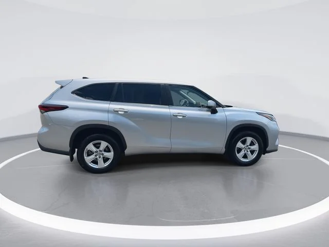 Used 2024 Silver Toyota LE image 8
