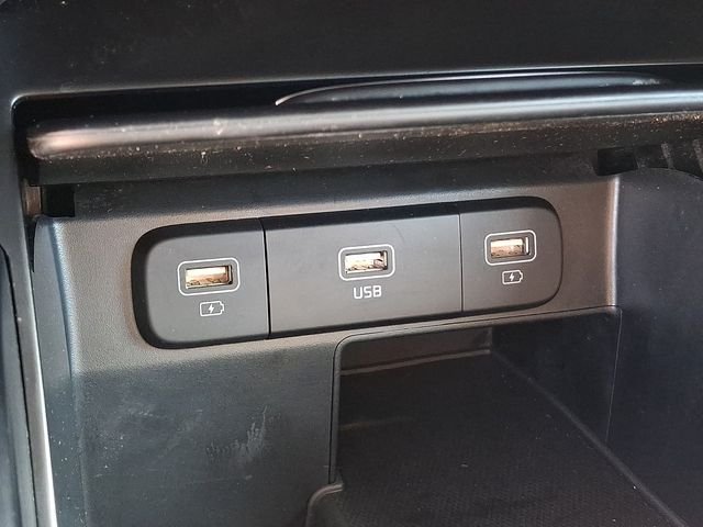 Used 2022 Silver Kia LX image 26