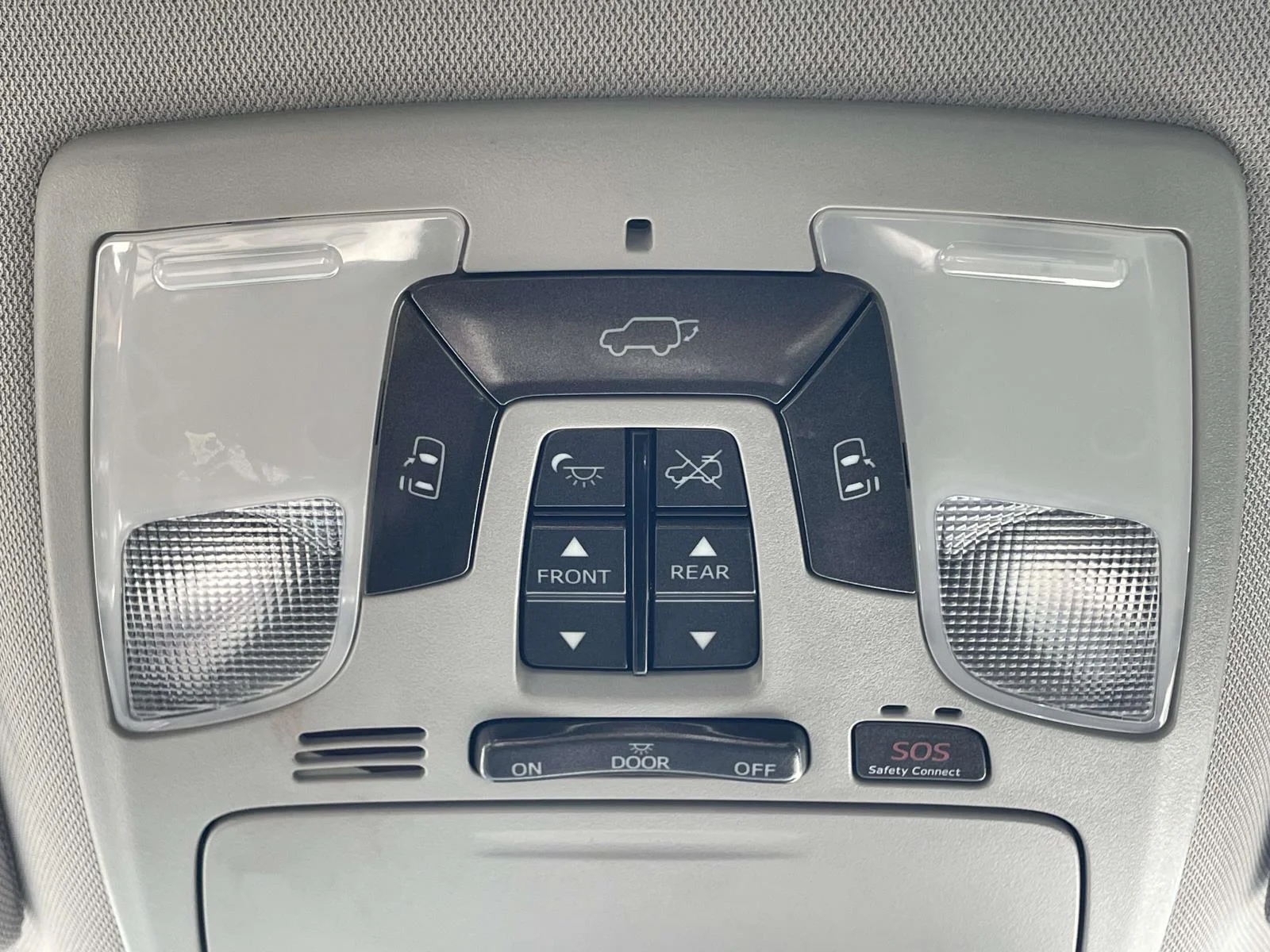 Used 2019 Blizzard Pearl Toyota Limited Premium image 24