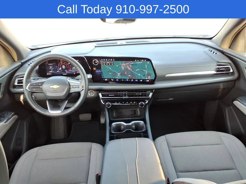 Used 2026 Summit White Chevrolet LT image 27