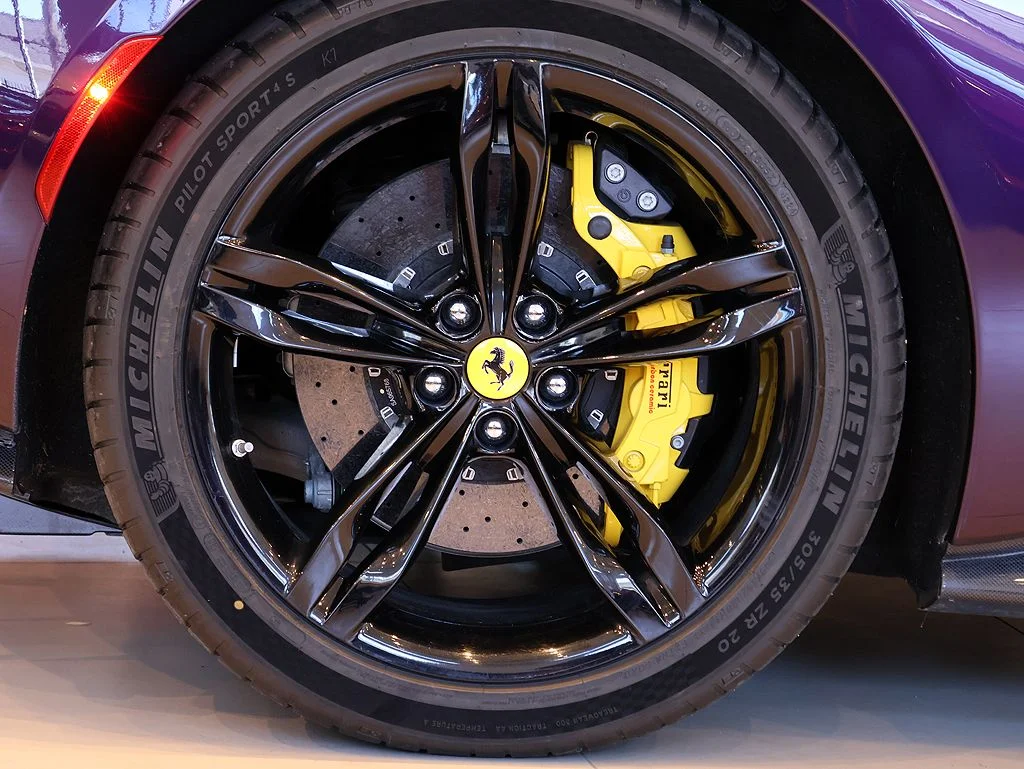 Certified Used 2025 Viola Hong Kong Ferrari  image 46