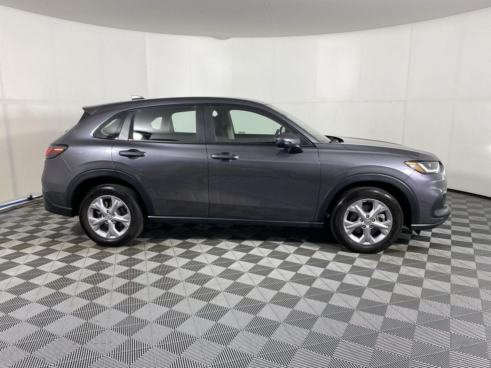 Used 2023 Modern Steel Metallic Honda LX image 9