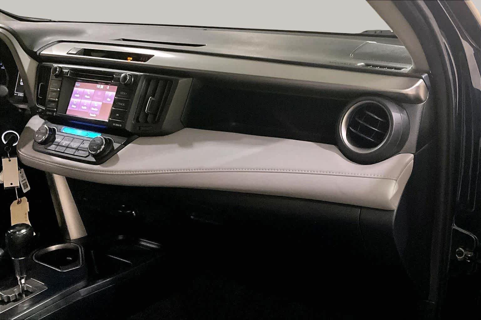 Used 2017 Galactic Aqua Mica Toyota XLE image 18