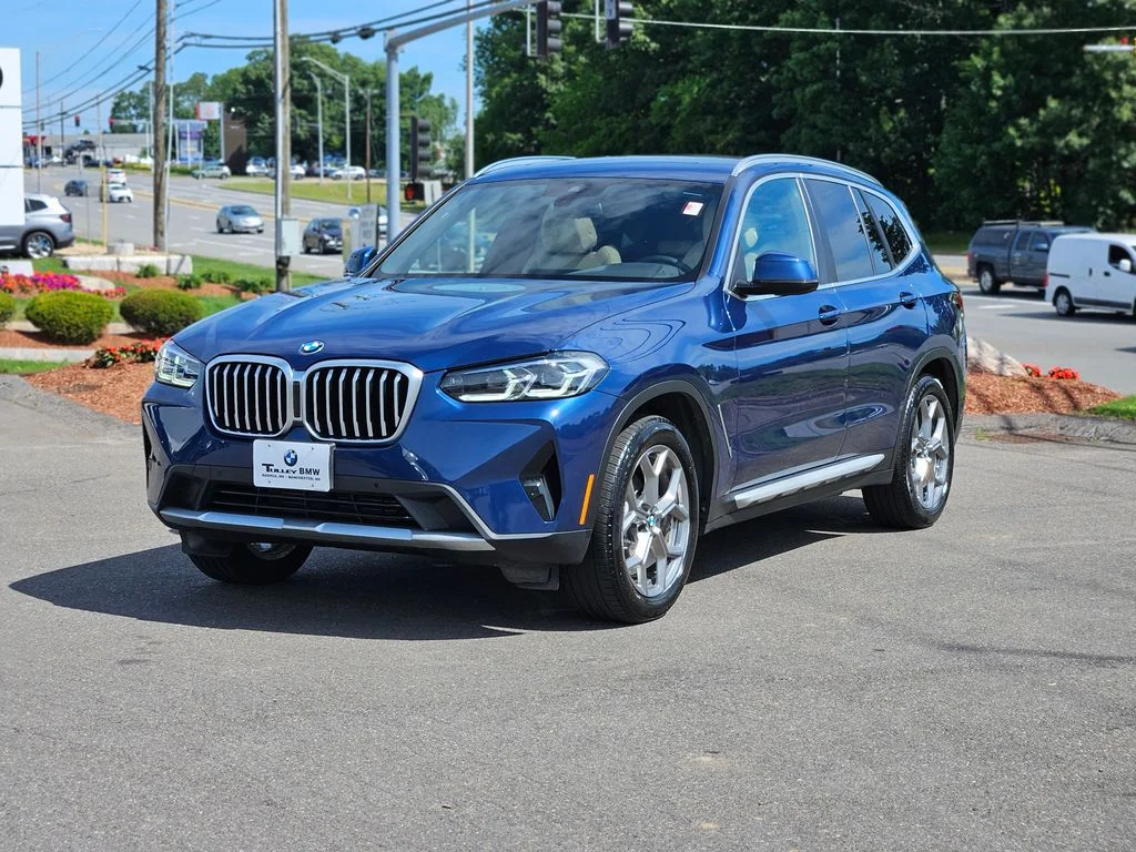 Used 2023 Phytonic Blue Metallic BMW xDrive30i image 3