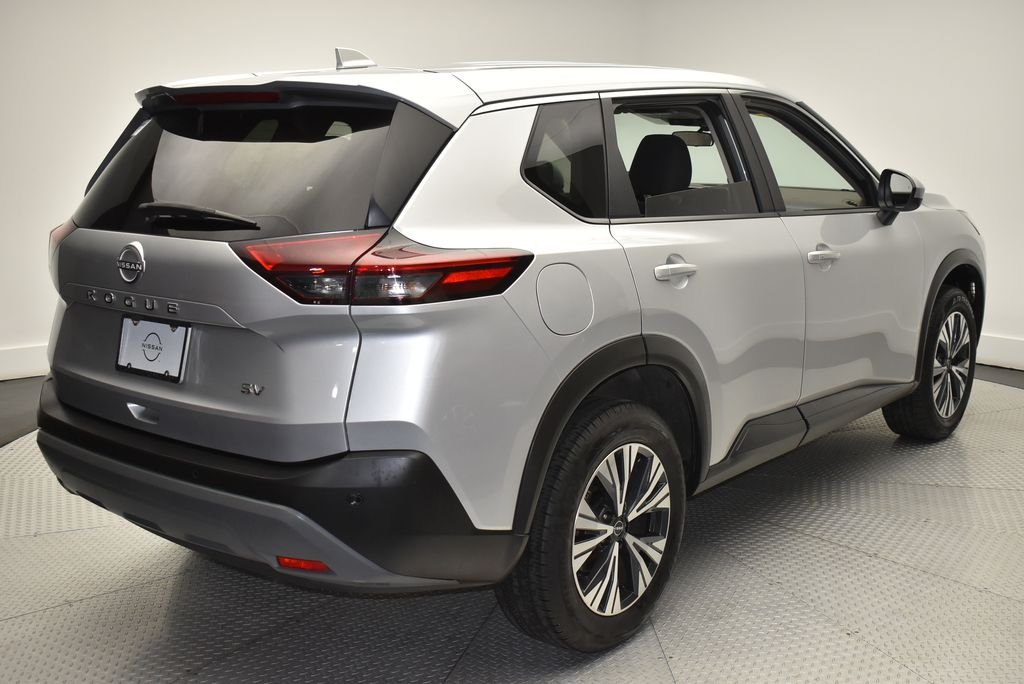 Used 2023 Silver Nissan SV image 5