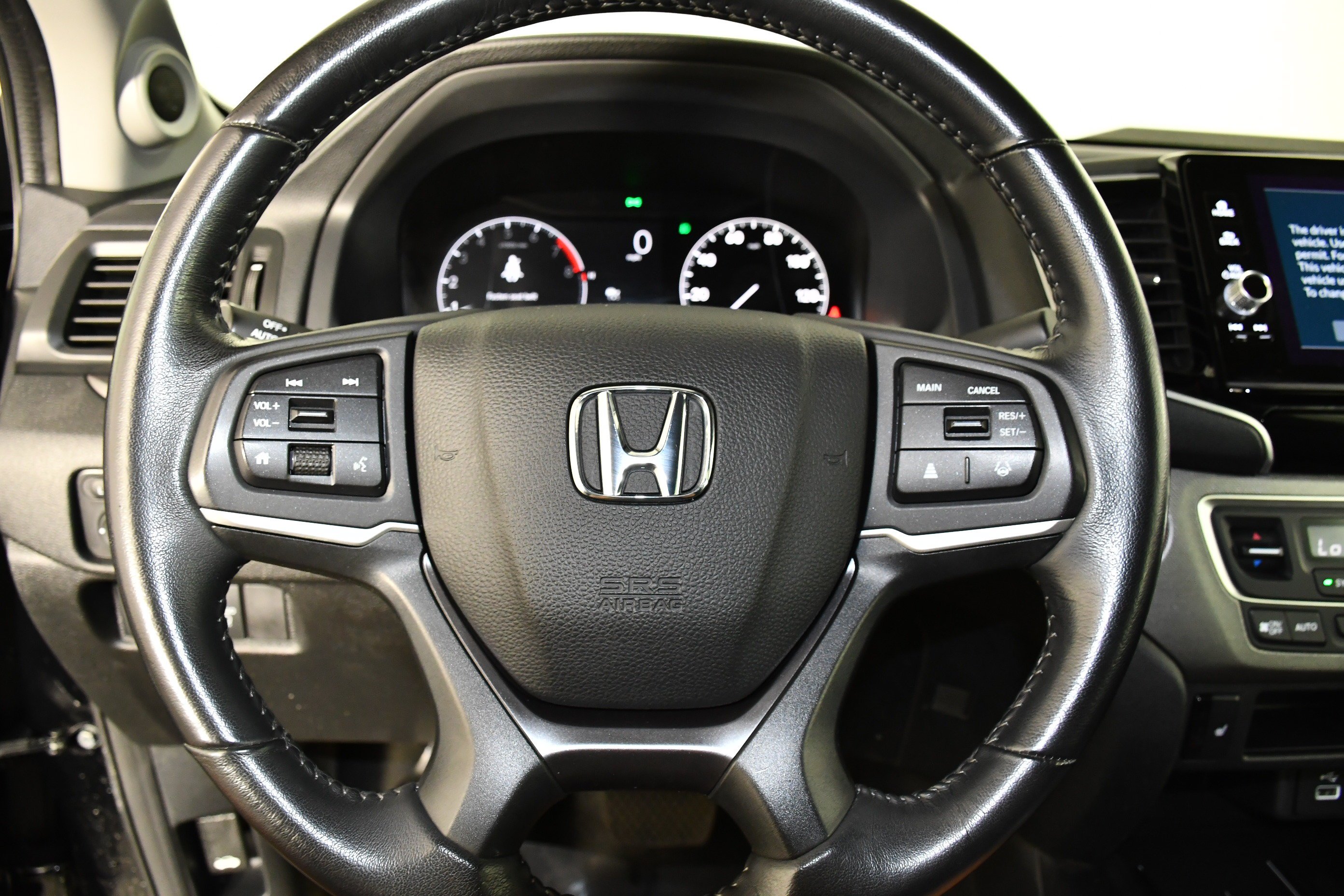 Certified Used 2024 Crystal Black Pearl Honda RTL image 17