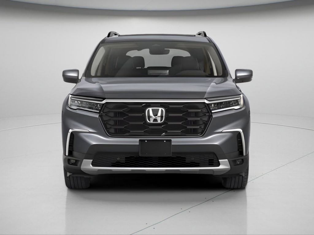 Certified Used 2025 Gray Pearl Honda Touring image 5