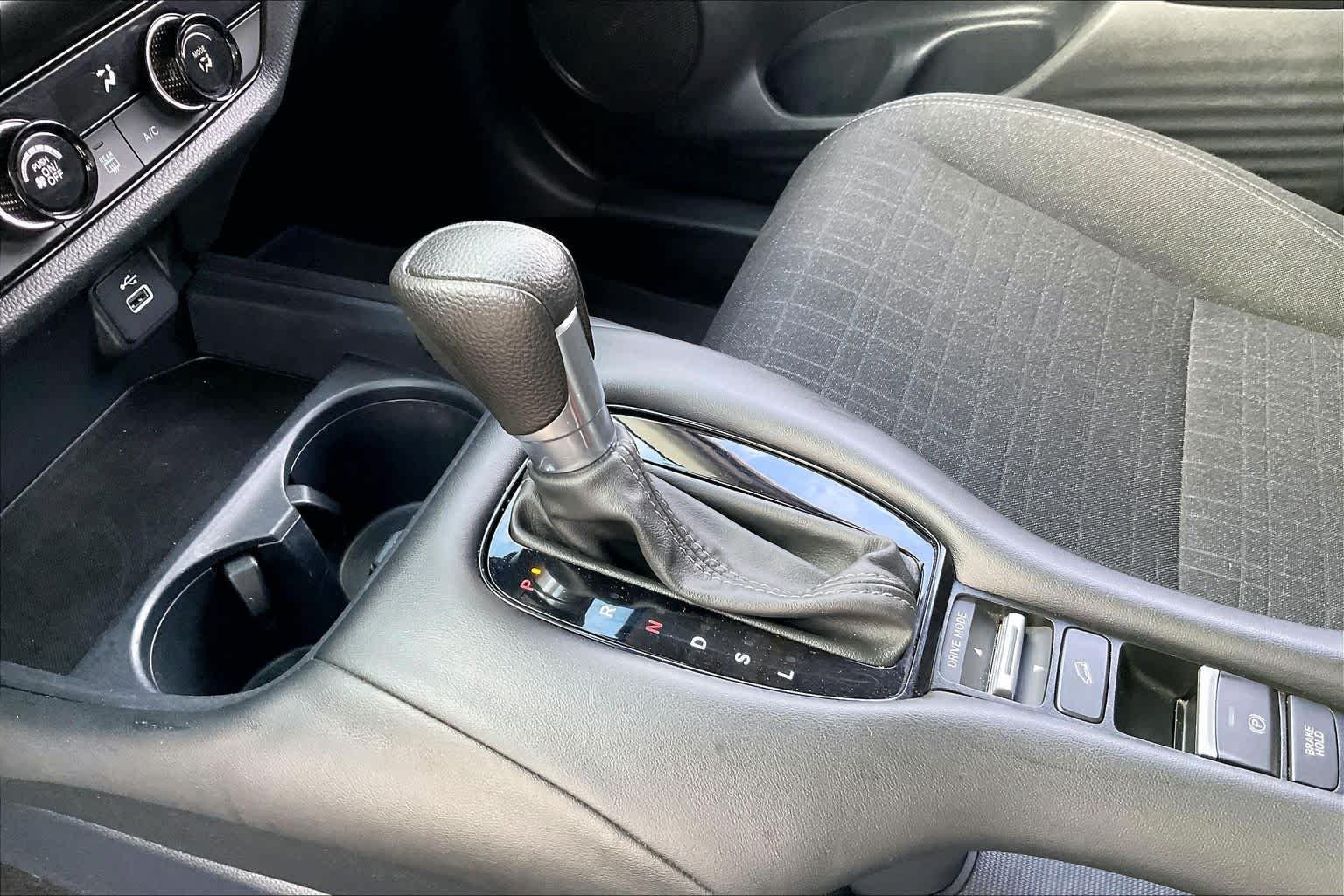 Used 2023 Platinum White Pearl Honda LX image 16