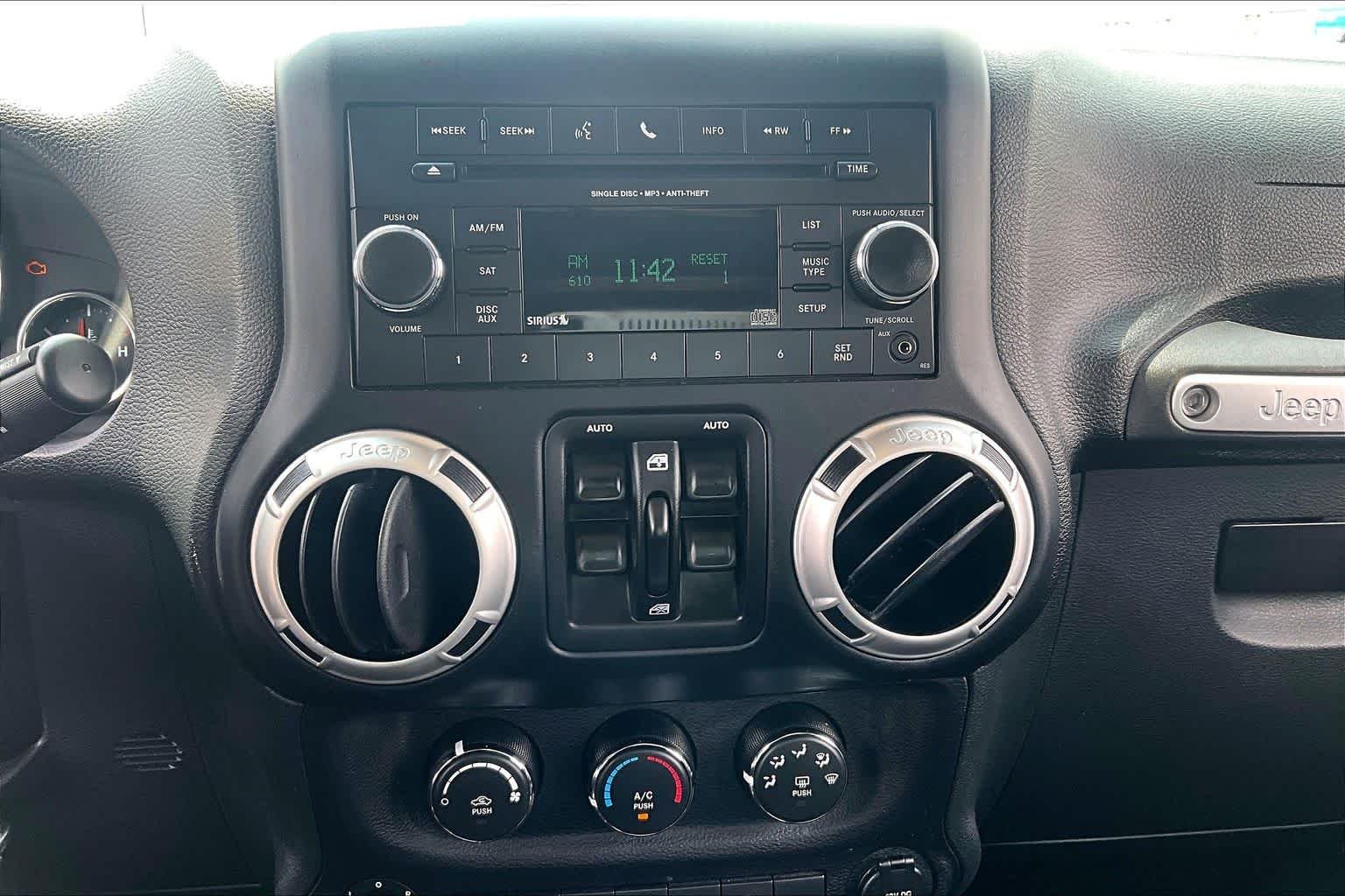 Used 2017 Black Clearcoat Jeep Sahara image 31