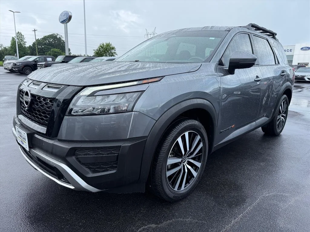 Used 2023 Gun Metallic Nissan Rock Creek image 4