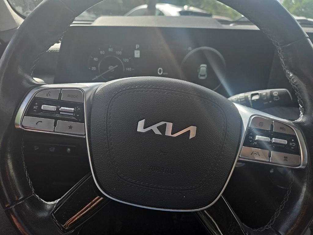 Used 2024 White Kia SX-Prestige image 11