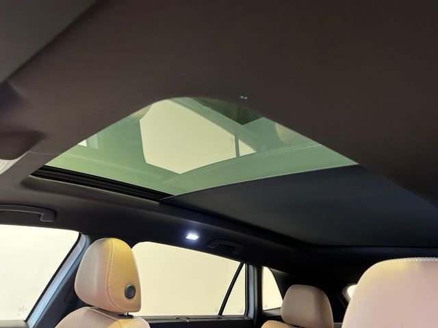 New 2026 White Volkswagen 2.0T SEL R-Line Black image 21