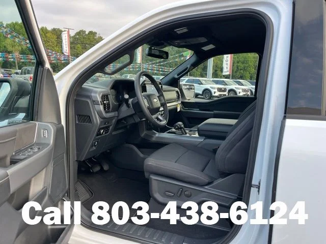 New 2026 Oxford White Ford XLT image 5