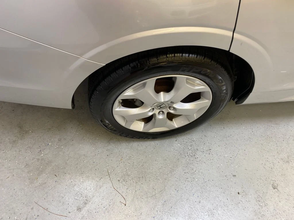 Used 2012 Silver Honda EX-L image 13