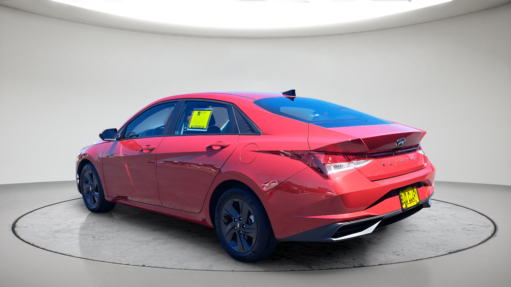 Used 2021 Red Hyundai SEL image 5