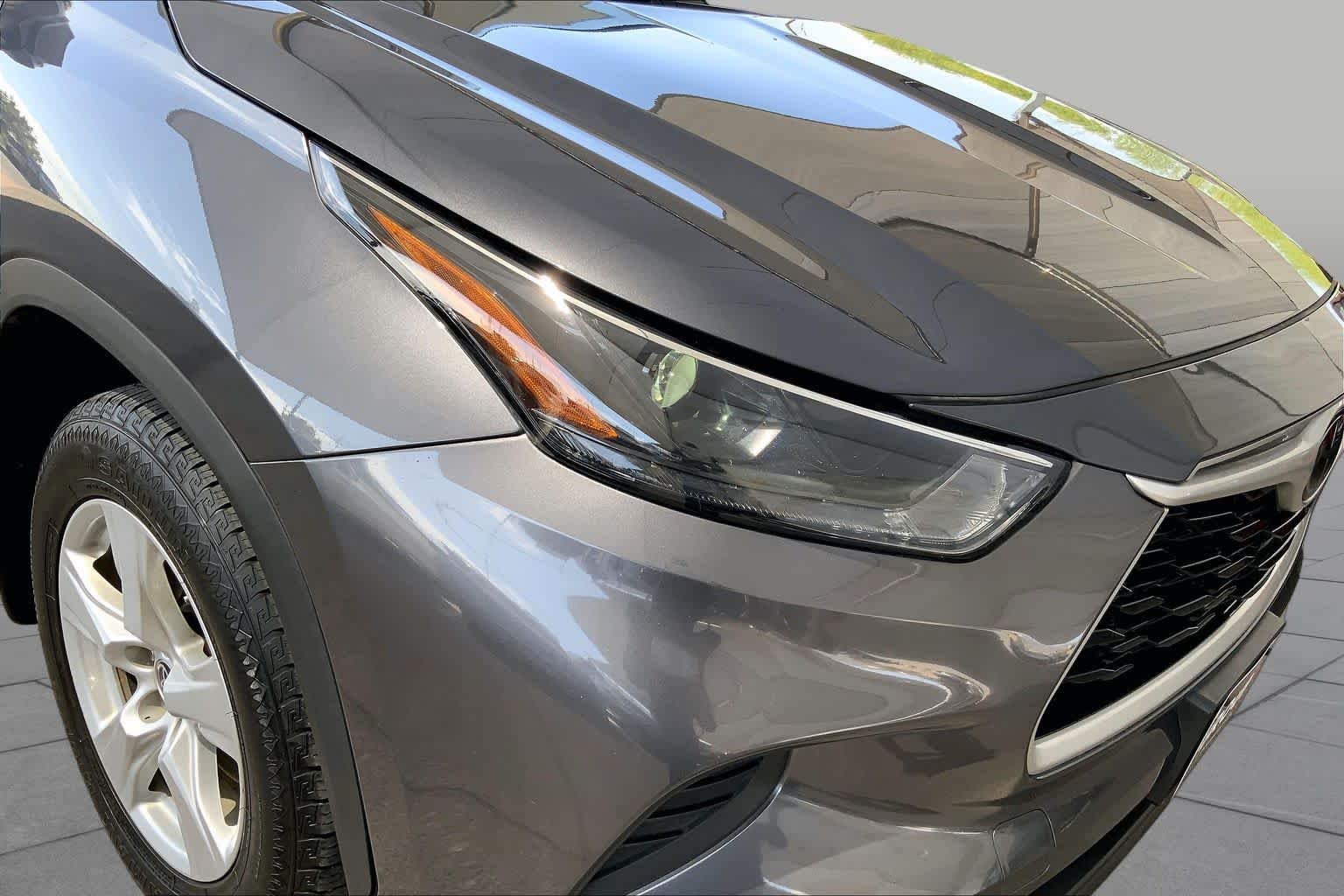 Used 2023 Magnetic Gray Metallic Toyota L image 28
