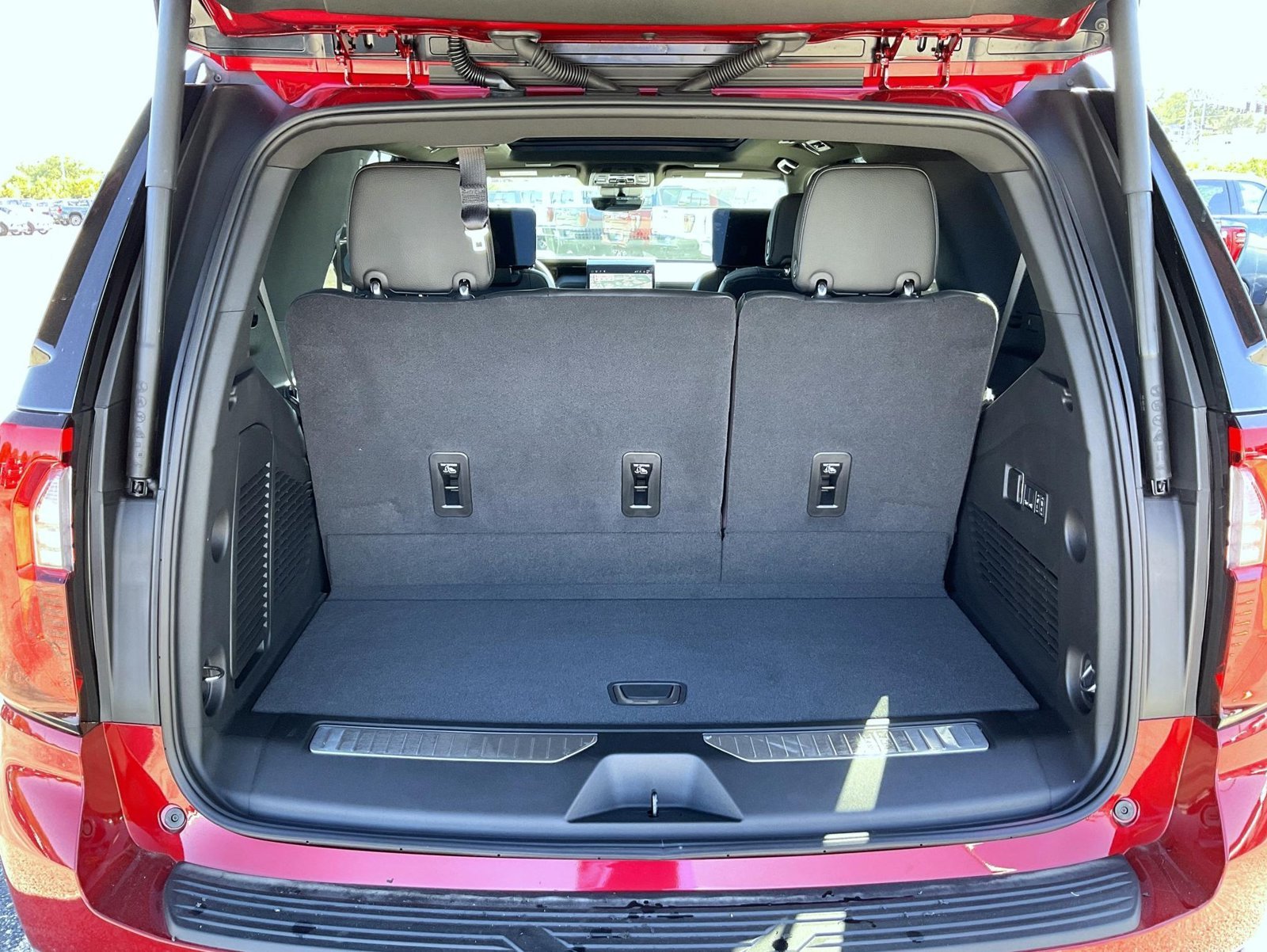 2026 GMC Yukon Denali - Photo 24