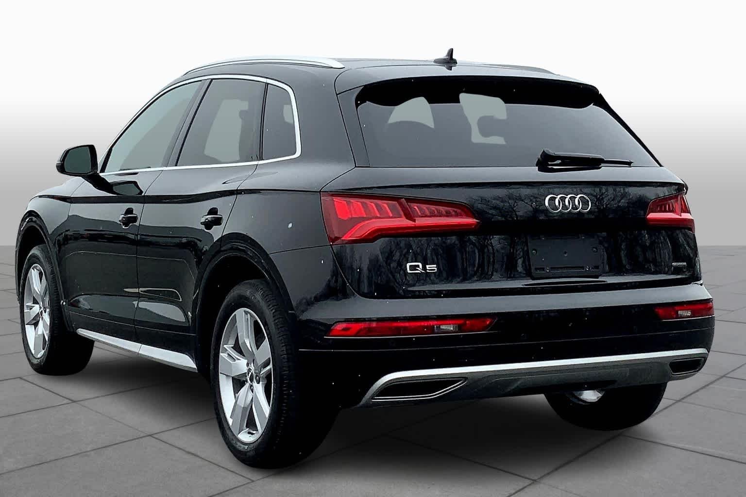 Used 2019 Mythos Black Metallic Audi Premium Plus image 12