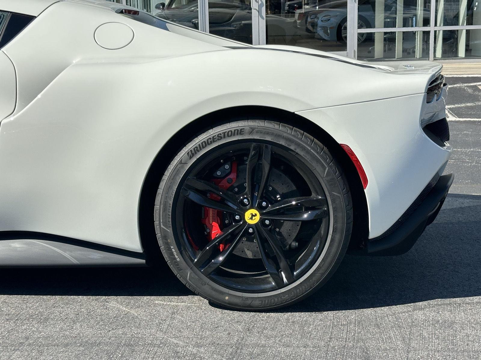 Used 2025 Bianco Cervino Ferrari  image 44