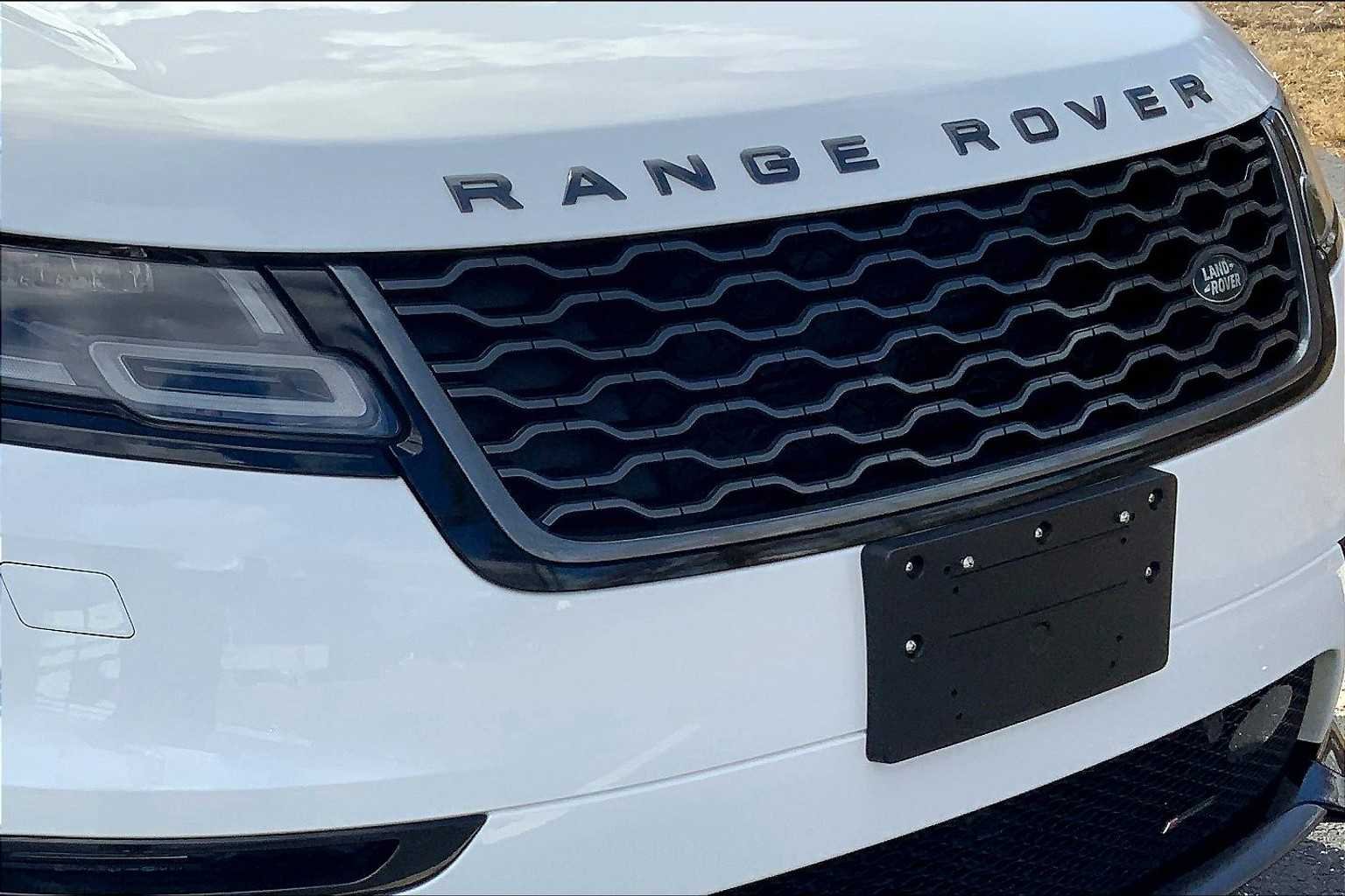 Used 2022 Fuji White Land Rover R-Dynamic S image 29