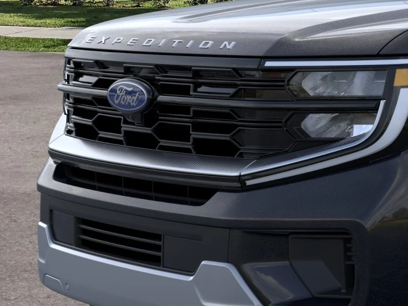 New 2025 Agate Black Metallic Ford Platinum® image 37