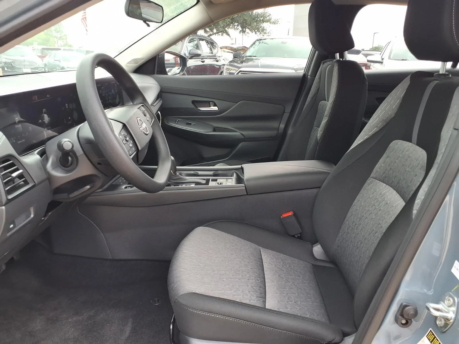 2026 Nissan Sentra SV - Photo 8