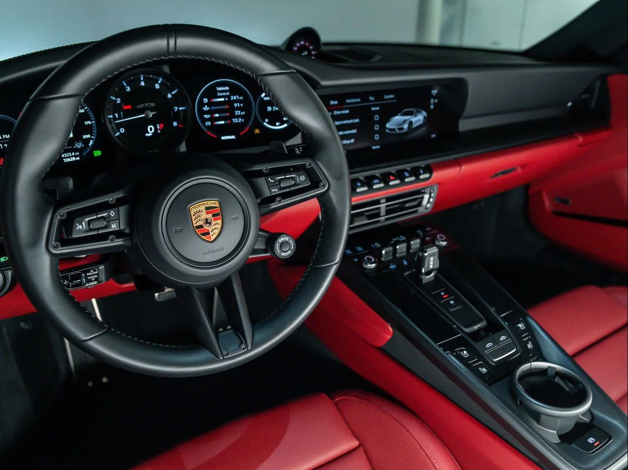 Used 2024 Silver Porsche Targa 4 GTS image 4