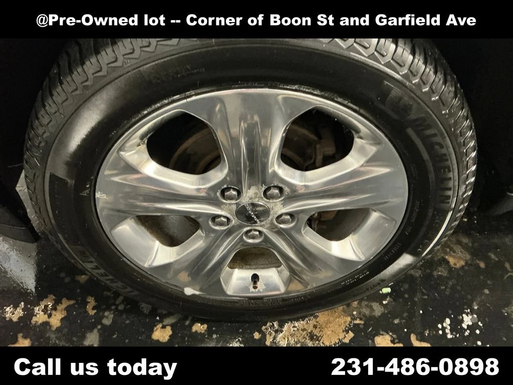 Used 2015 Silver Dodge Limited image 11