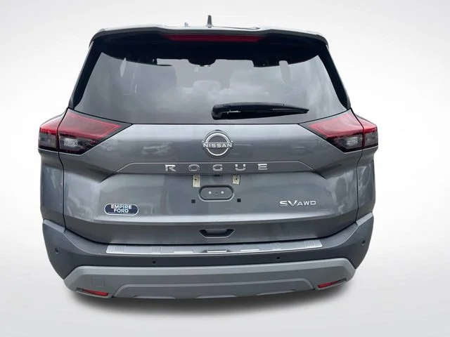 Used 2023 Gray Nissan SV image 4