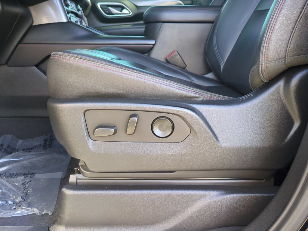 Used 2021 BLACK Chevrolet RST image 24