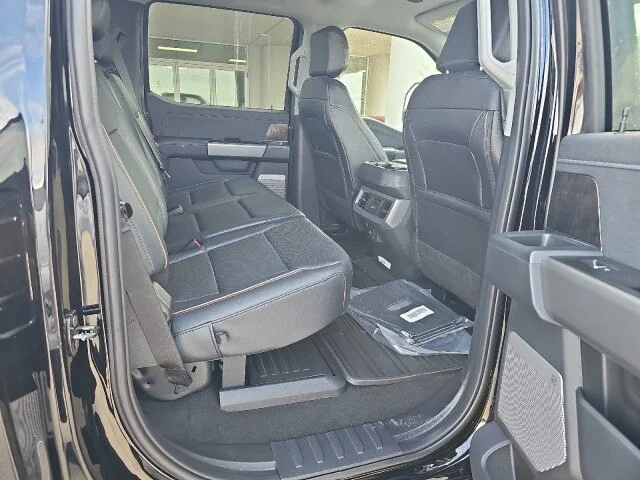 New 2026 Agate Black Metallic Ford F-250® Lariat® image 43