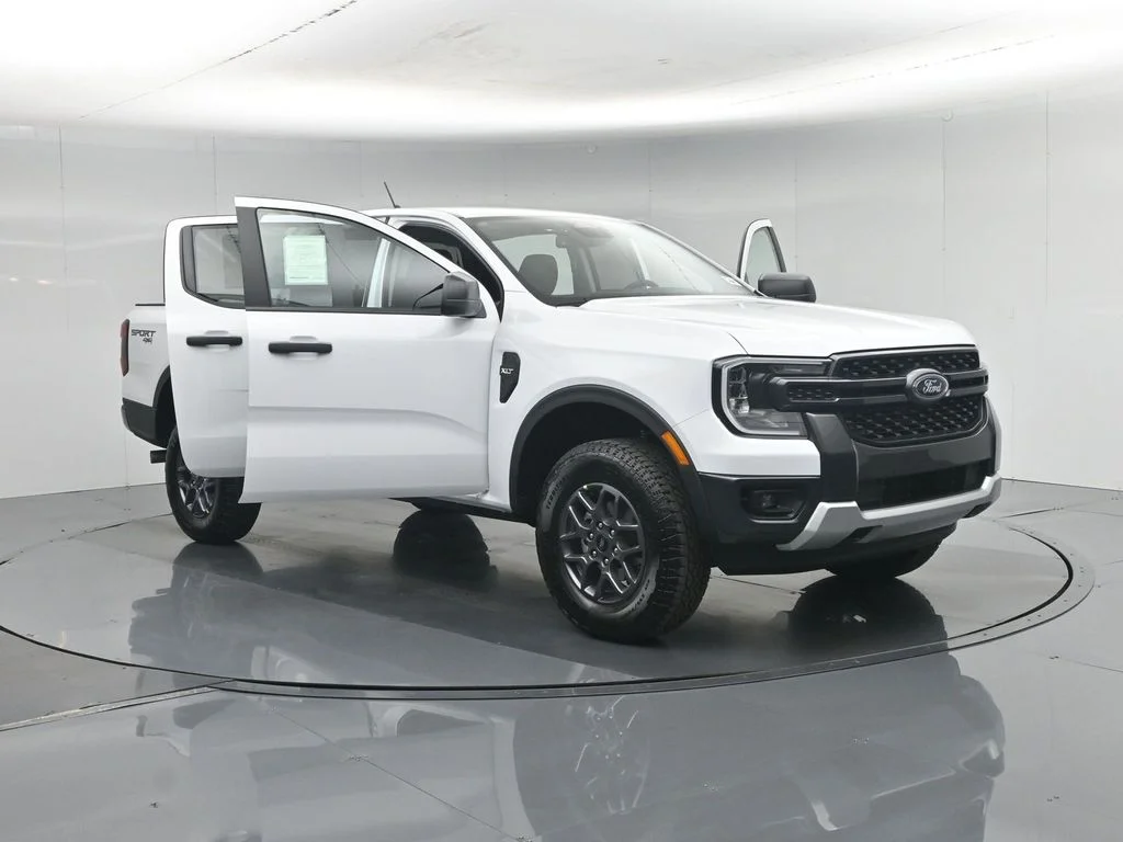 New 2026 Oxford White Ford XLT image 29
