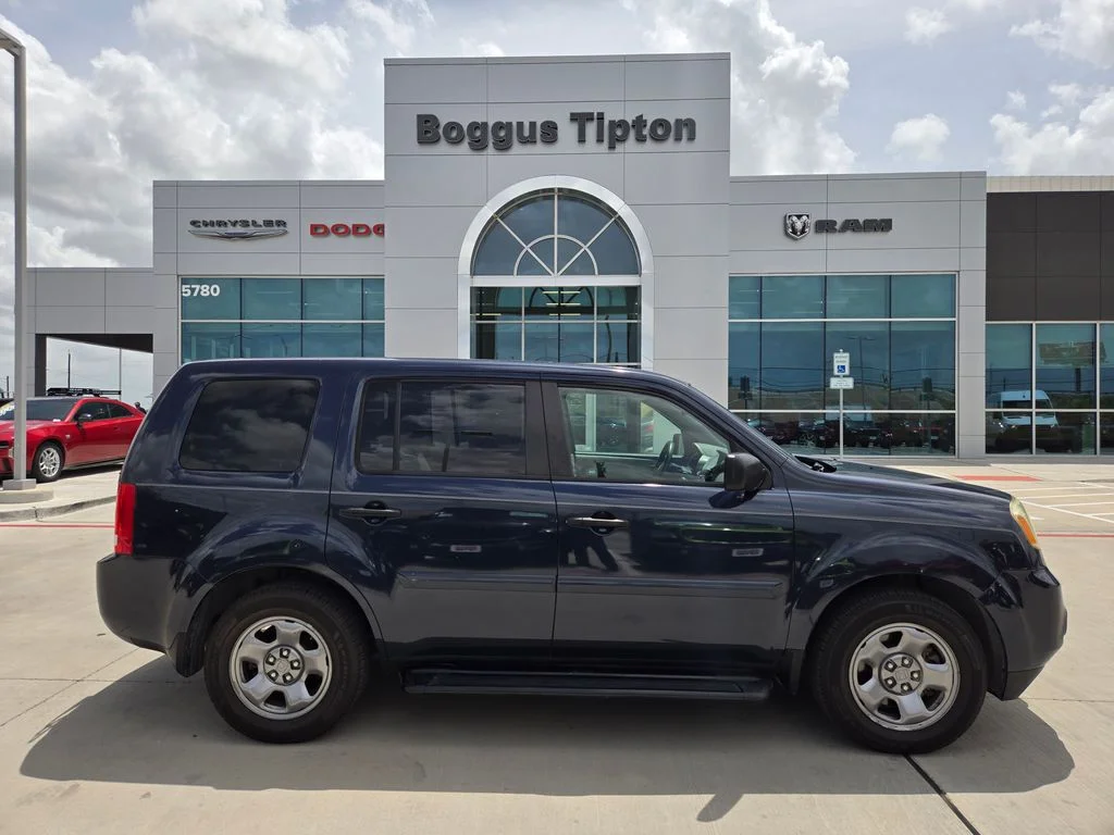 Used 2012  Honda LX image 2