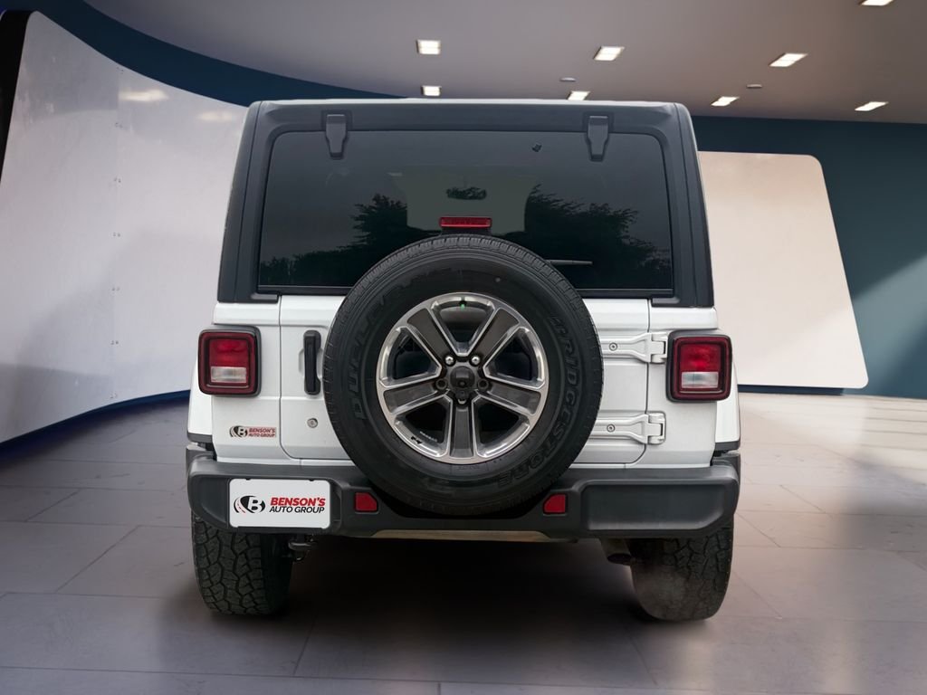 Used 2019 White Jeep Unlimited Sahara image 4