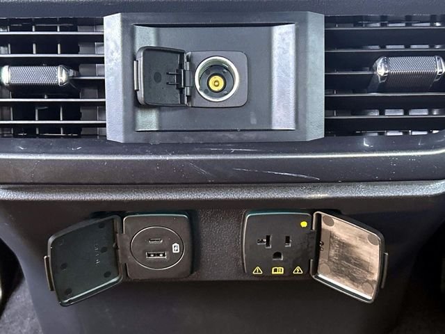 Used 2023 Black Ford XLT image 18