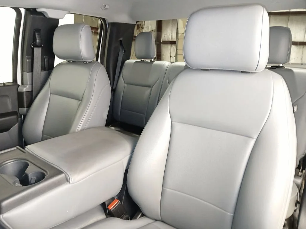 Used 2021 White Ford XL image 9