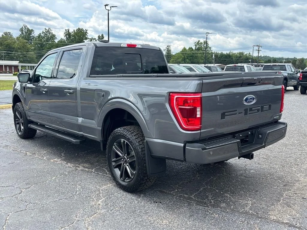 Used 2021 Gray Ford XLT image 5