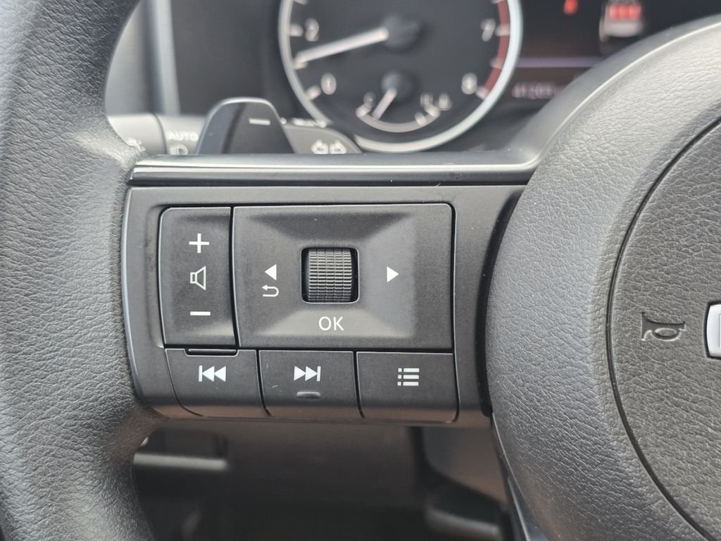 2024 Nissan Rogue SV - Photo 31