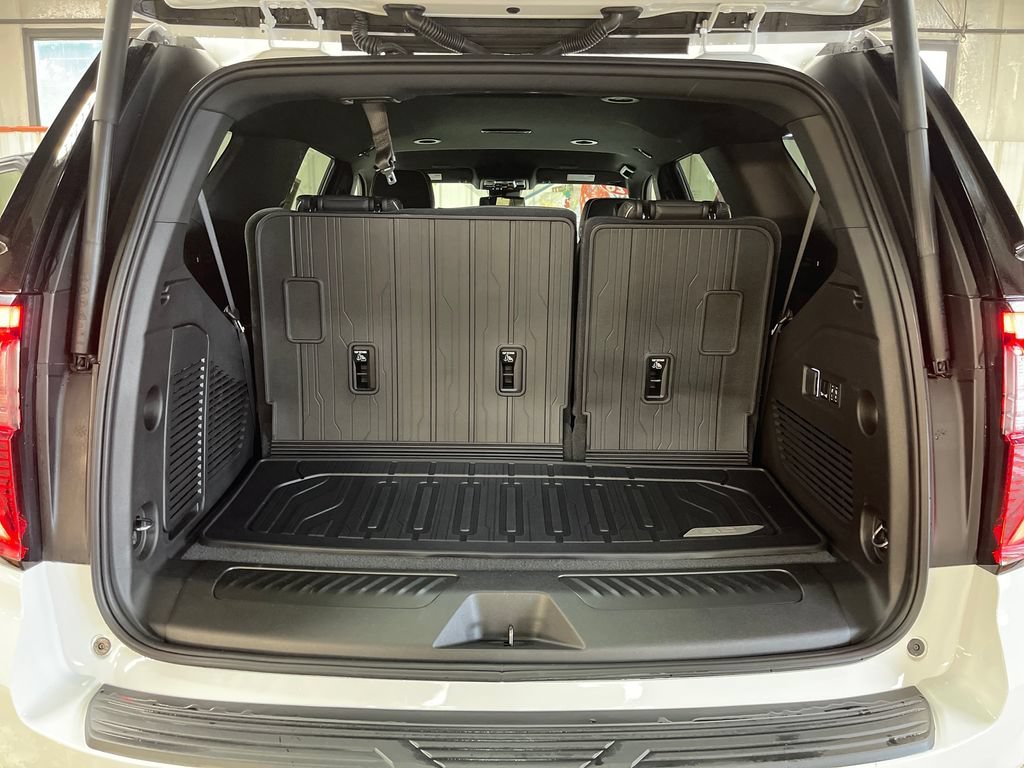 Used 2026 Summit White GMC Elevation image 27